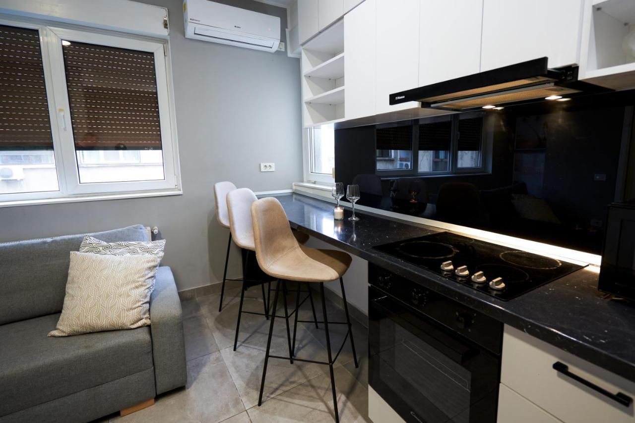 Minimalist Design Apartament In Magheru Бухарест Экстерьер фото